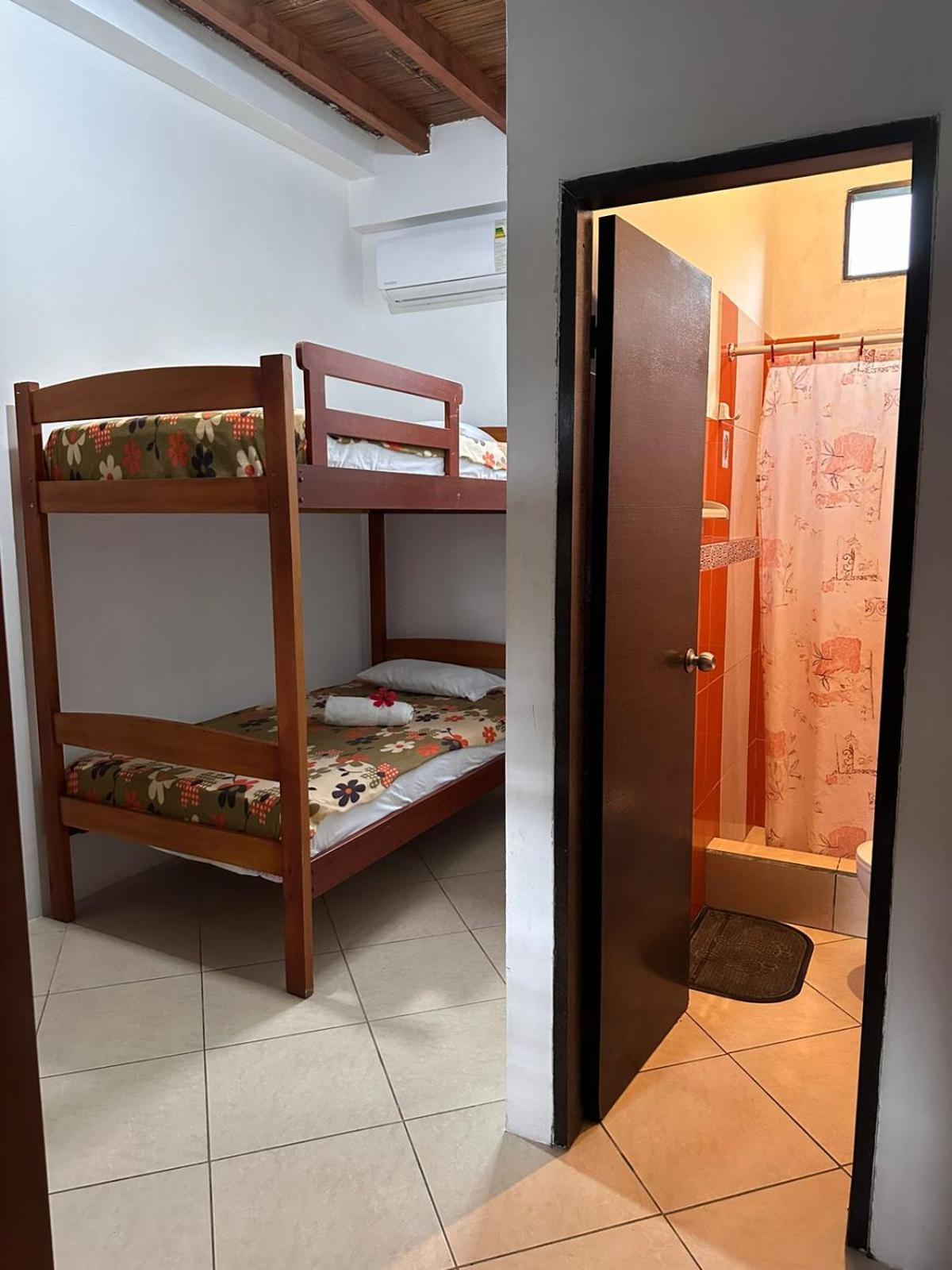 Hostal Casa Taisha Монтаньїта Екстер'єр фото